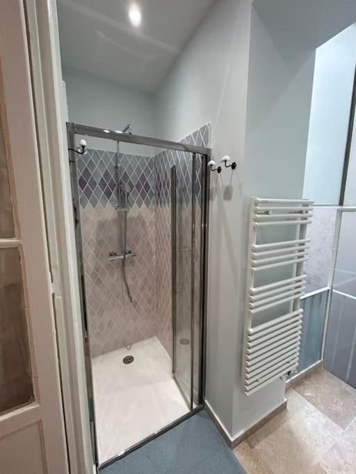 Rossetti Rosa Vieux 2 Bed *