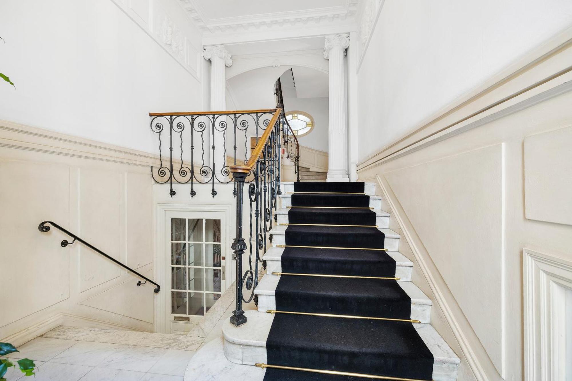 Apartment Renting - Joffre - Luxurious Haussmannian 180m2 4 Bedrooms