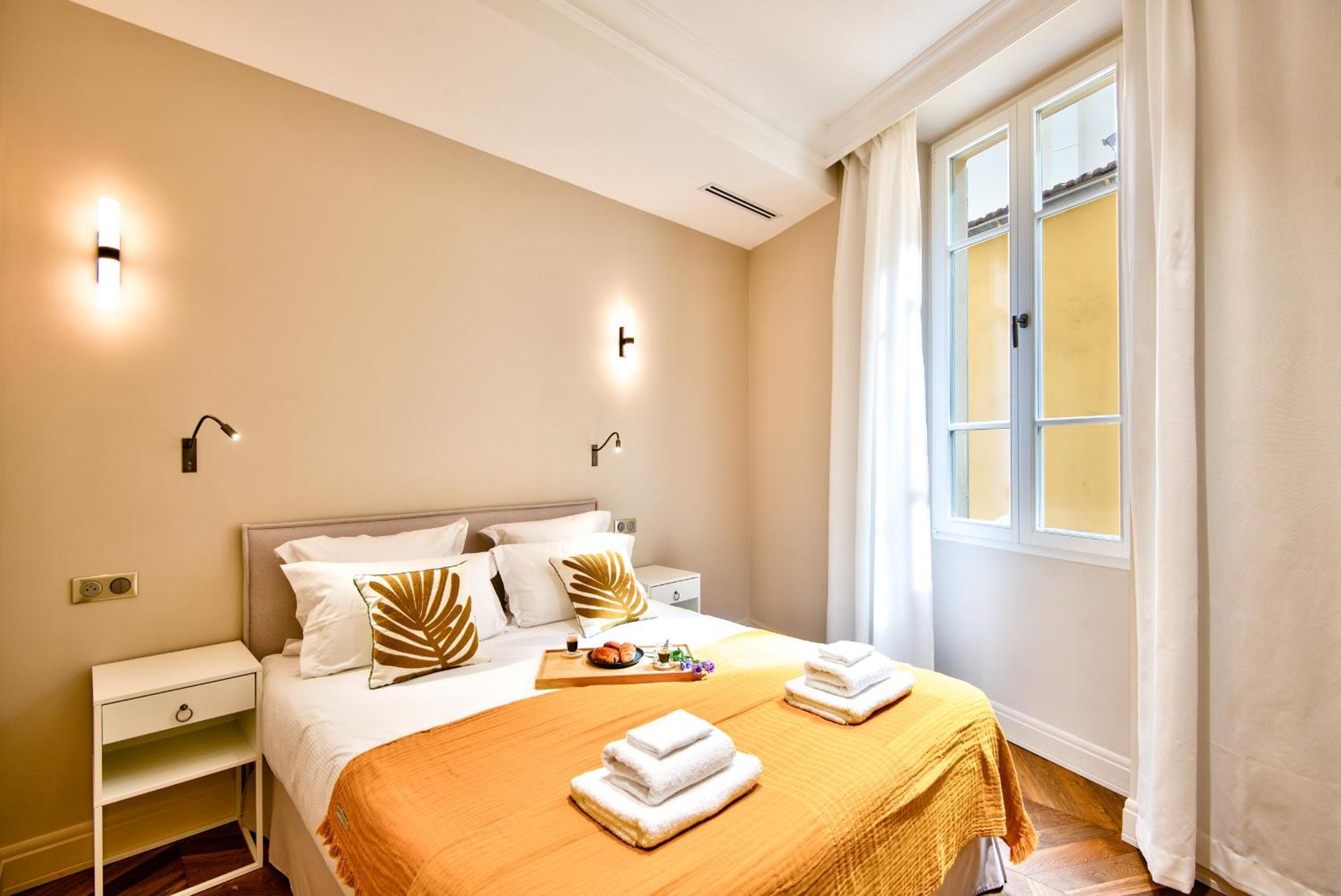 9 Alberti Centre Aparthotel