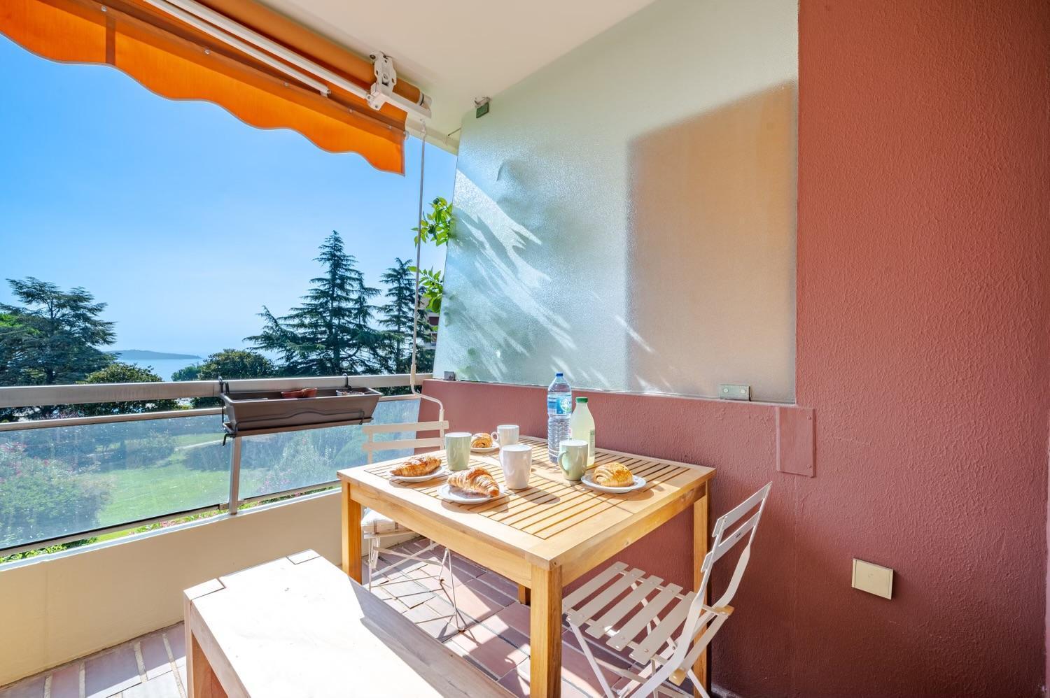 Apartment Superbe 2 Pieces Clim Et Parking *