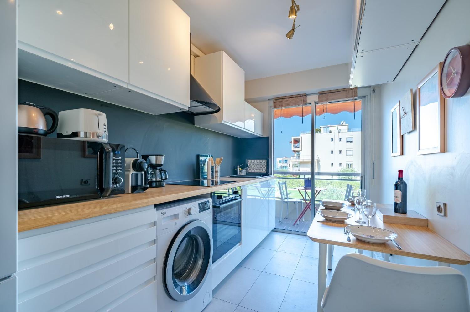 Superbe 2 Pieces Clim Et Parking Nice