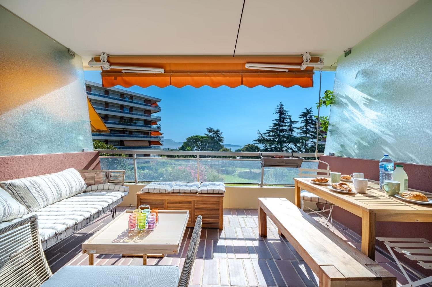 Apartment Superbe 2 Pieces Clim Et Parking *