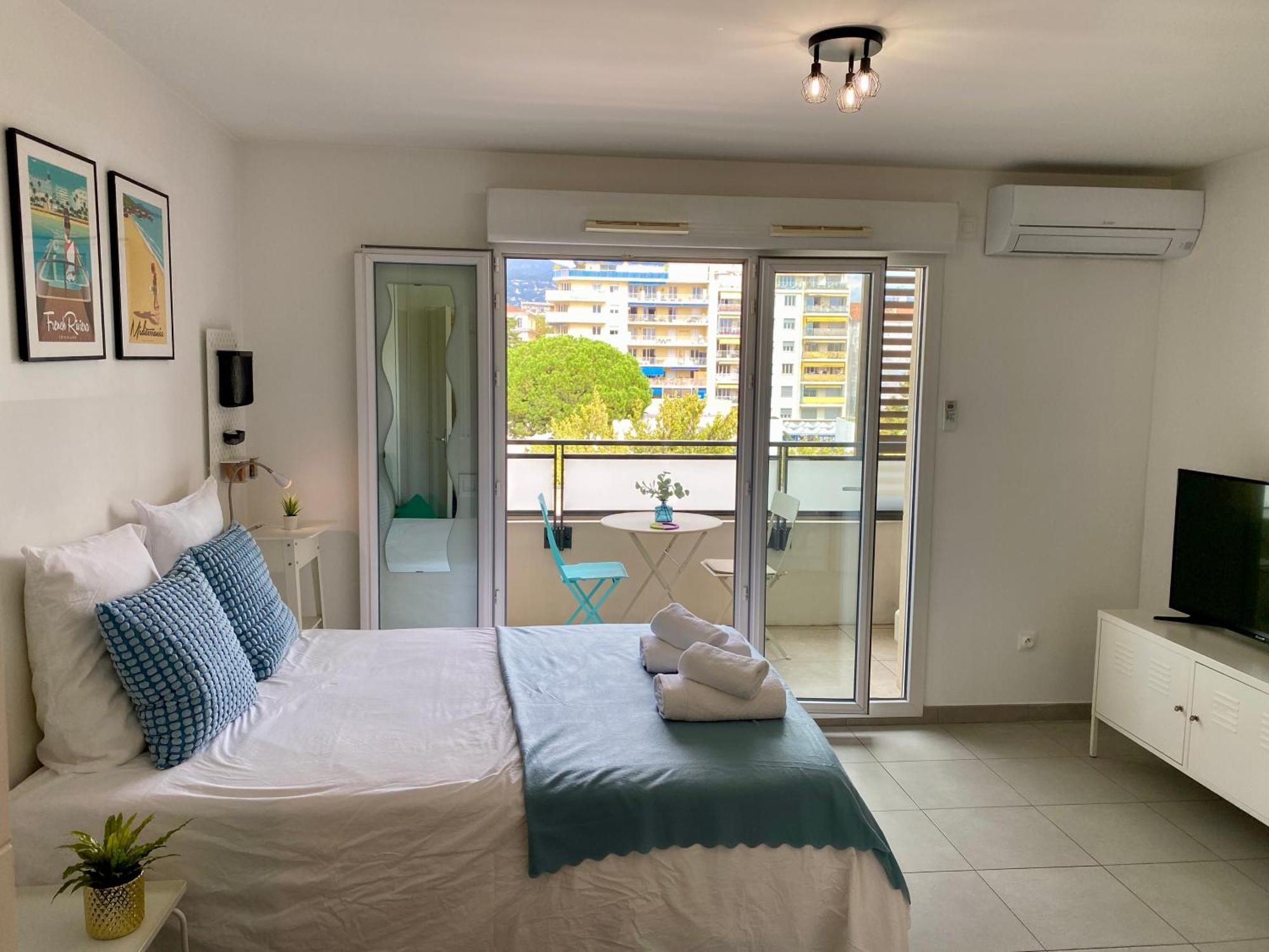 Ma Place Au Sud 405 Apartment *