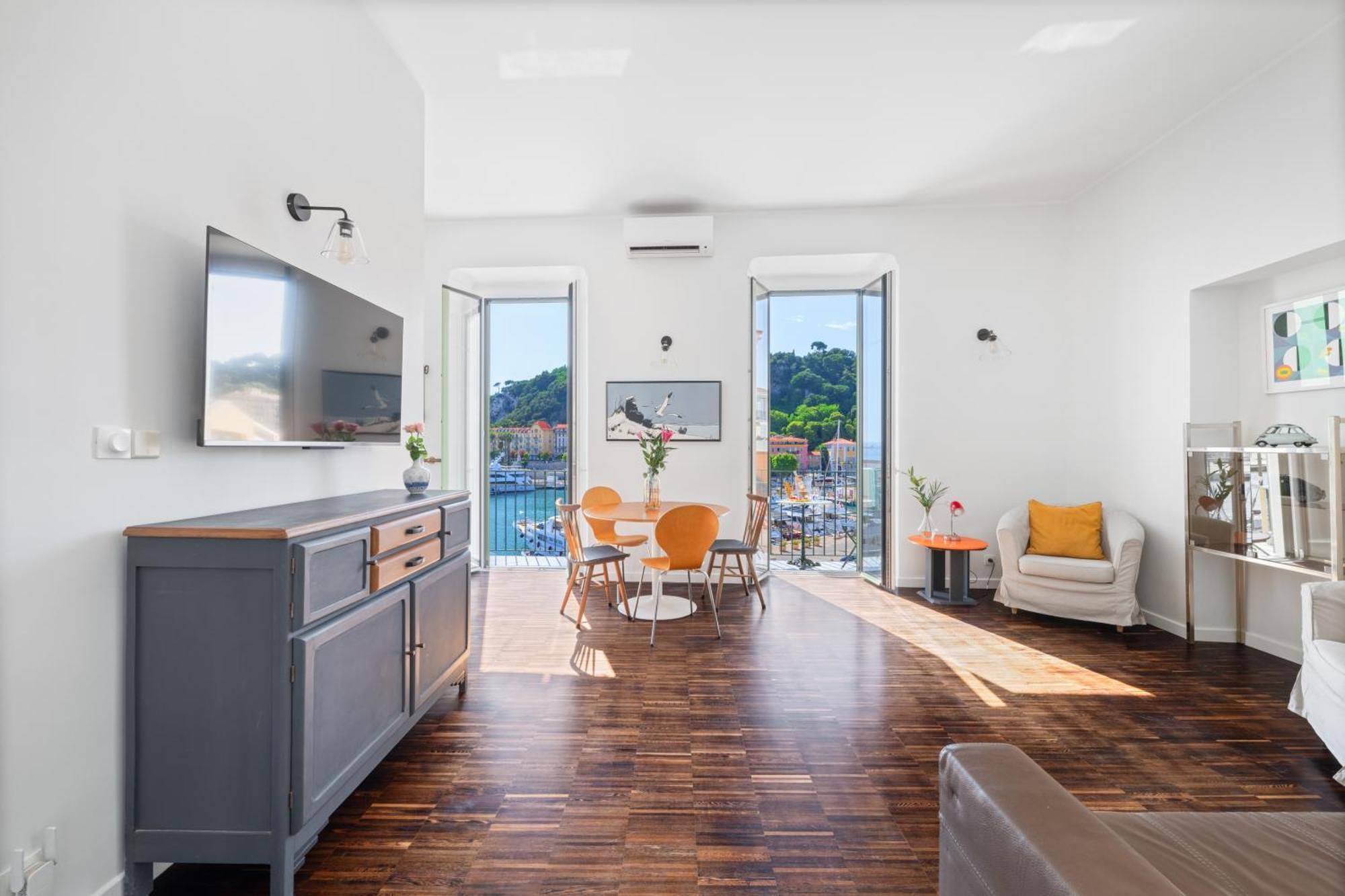 Sunlight - Capitaine 54 - 1 Bedroom, Stunning With Balcony And Port View