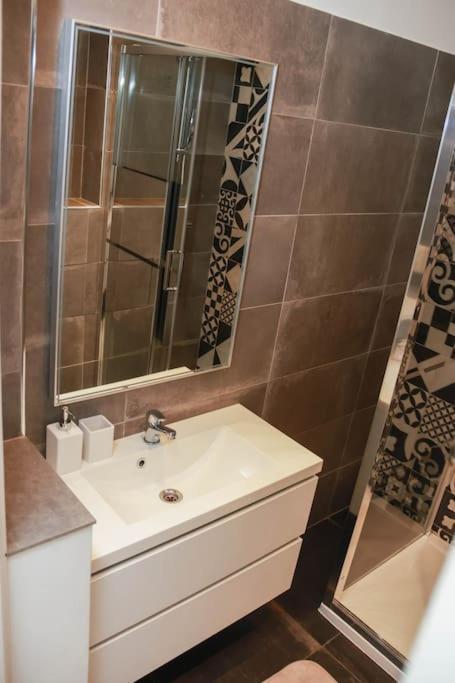 Cosy 3 Pieces A 5 Min De La Prom * Nice