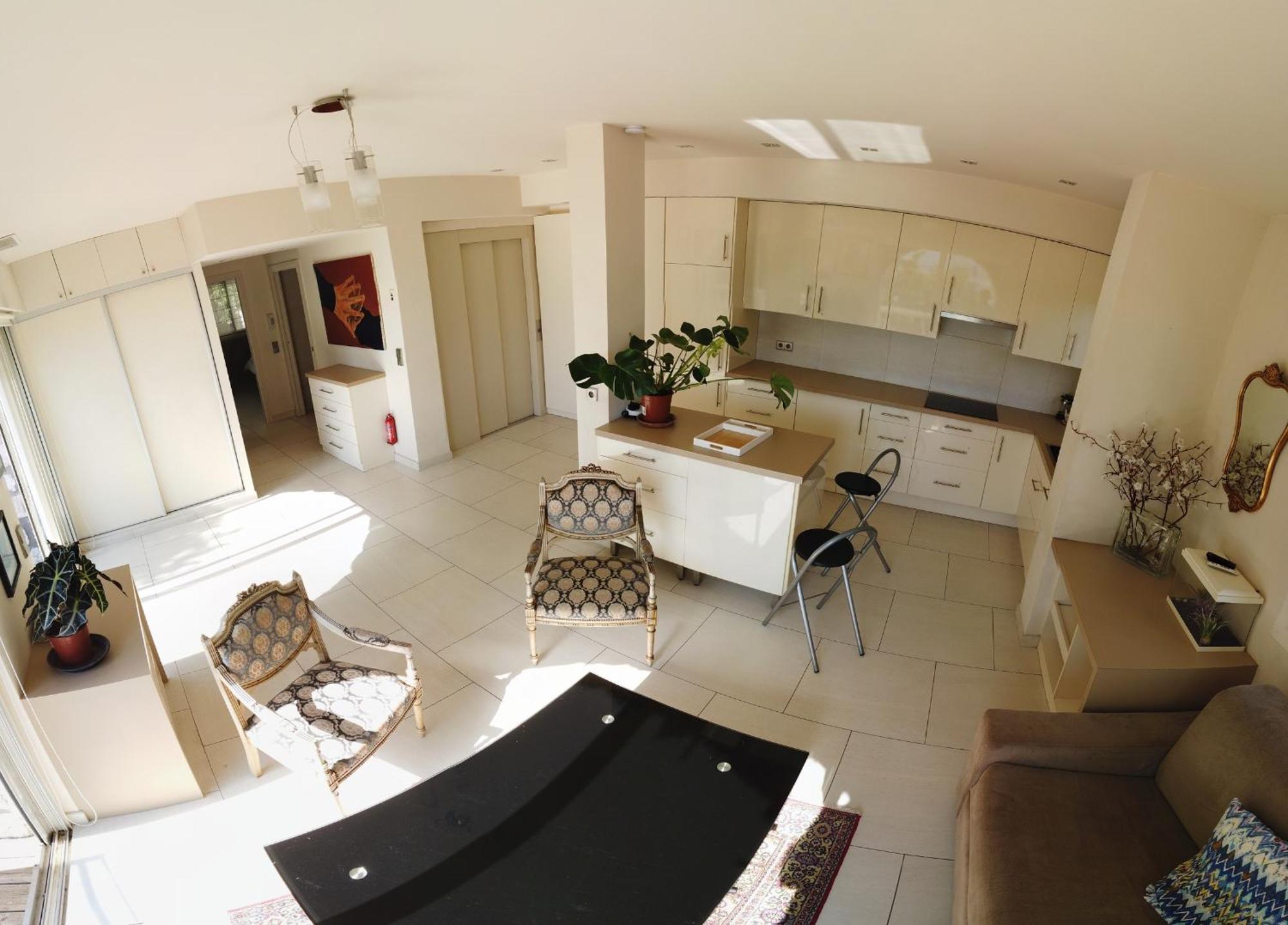 Spacieuse, Totalement Adaptee Aux Normes Pmr * Nice