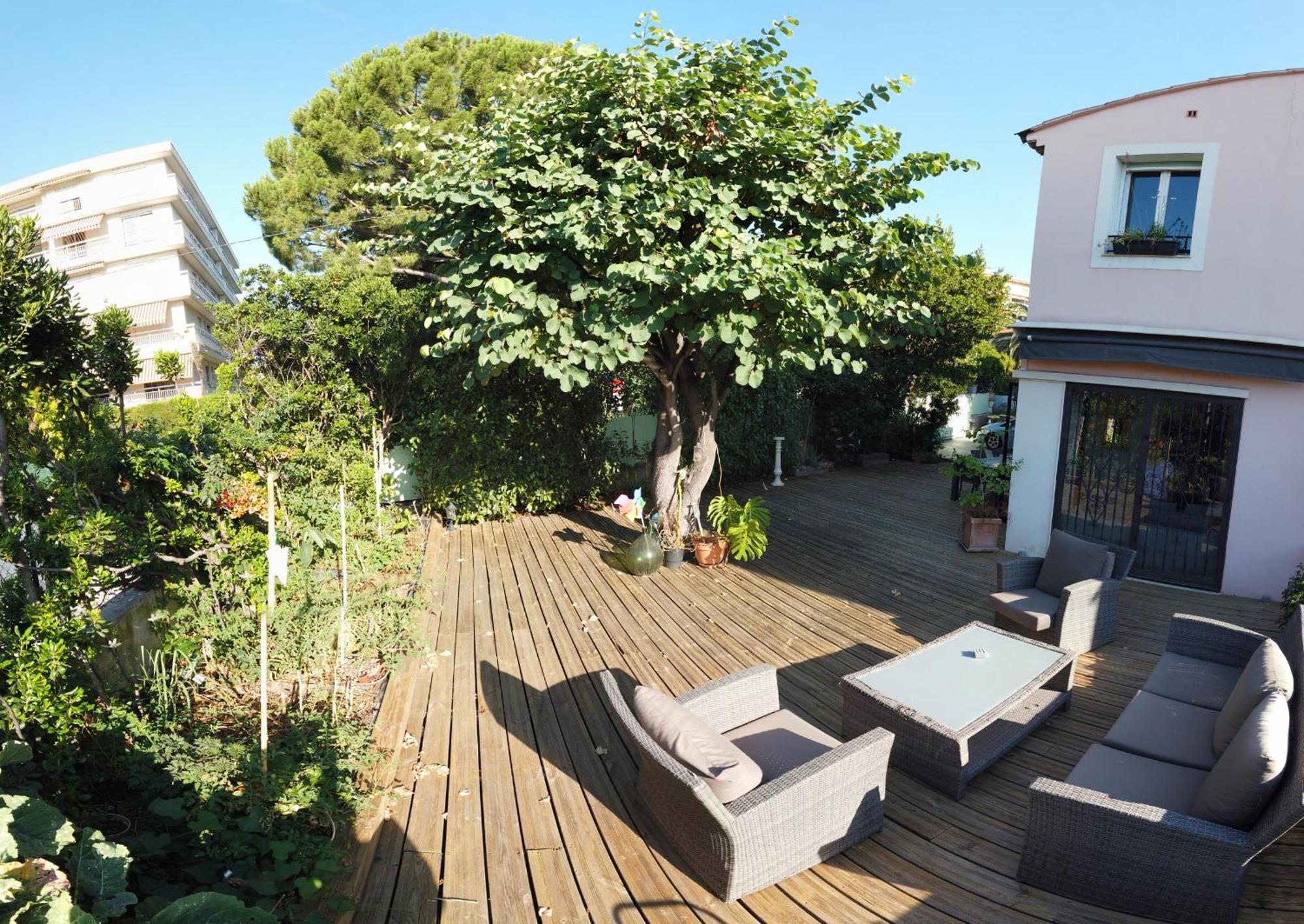 Spacieuse, Totalement Adaptee Aux Normes Pmr *