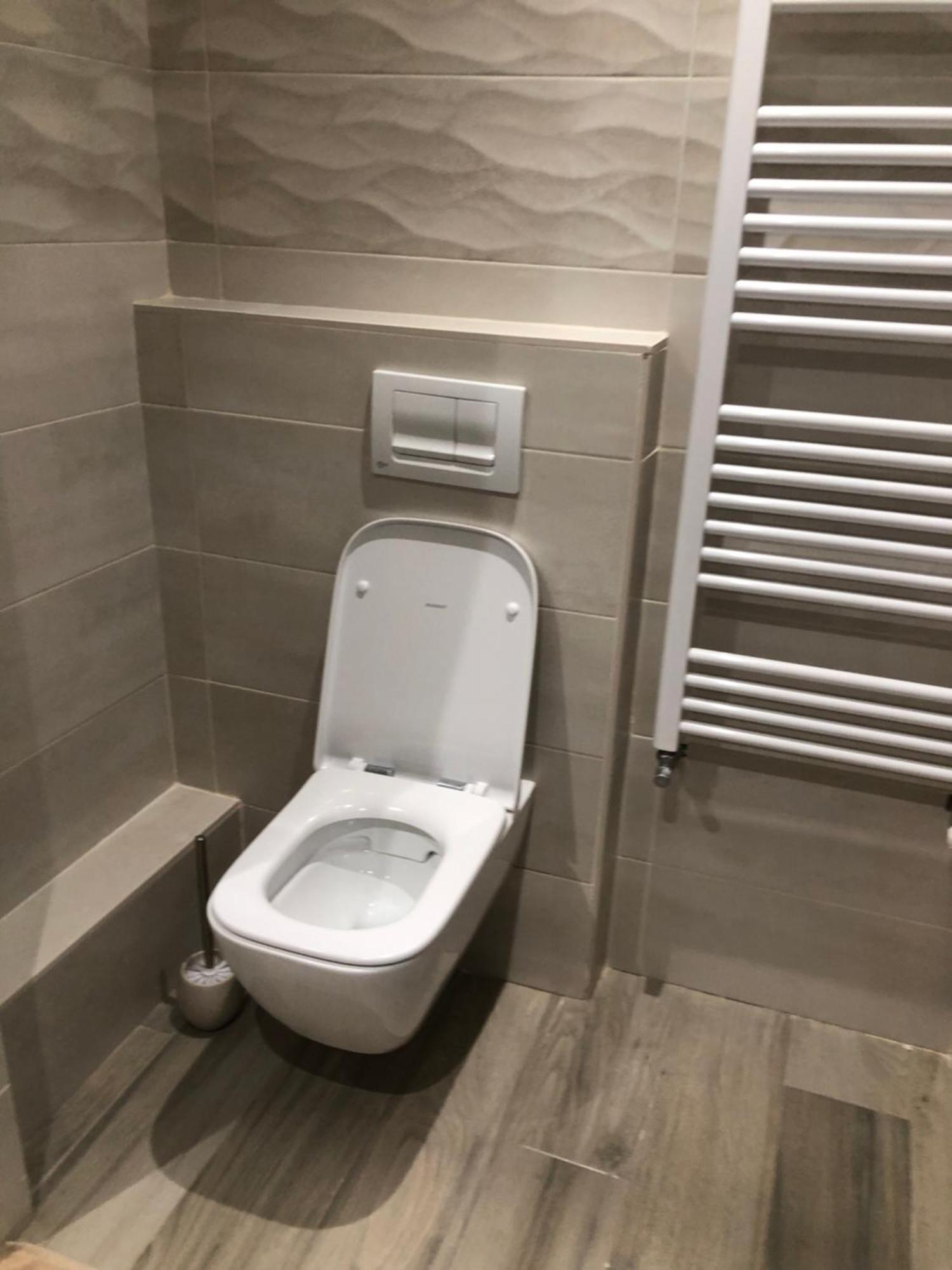 Eros Apartment *