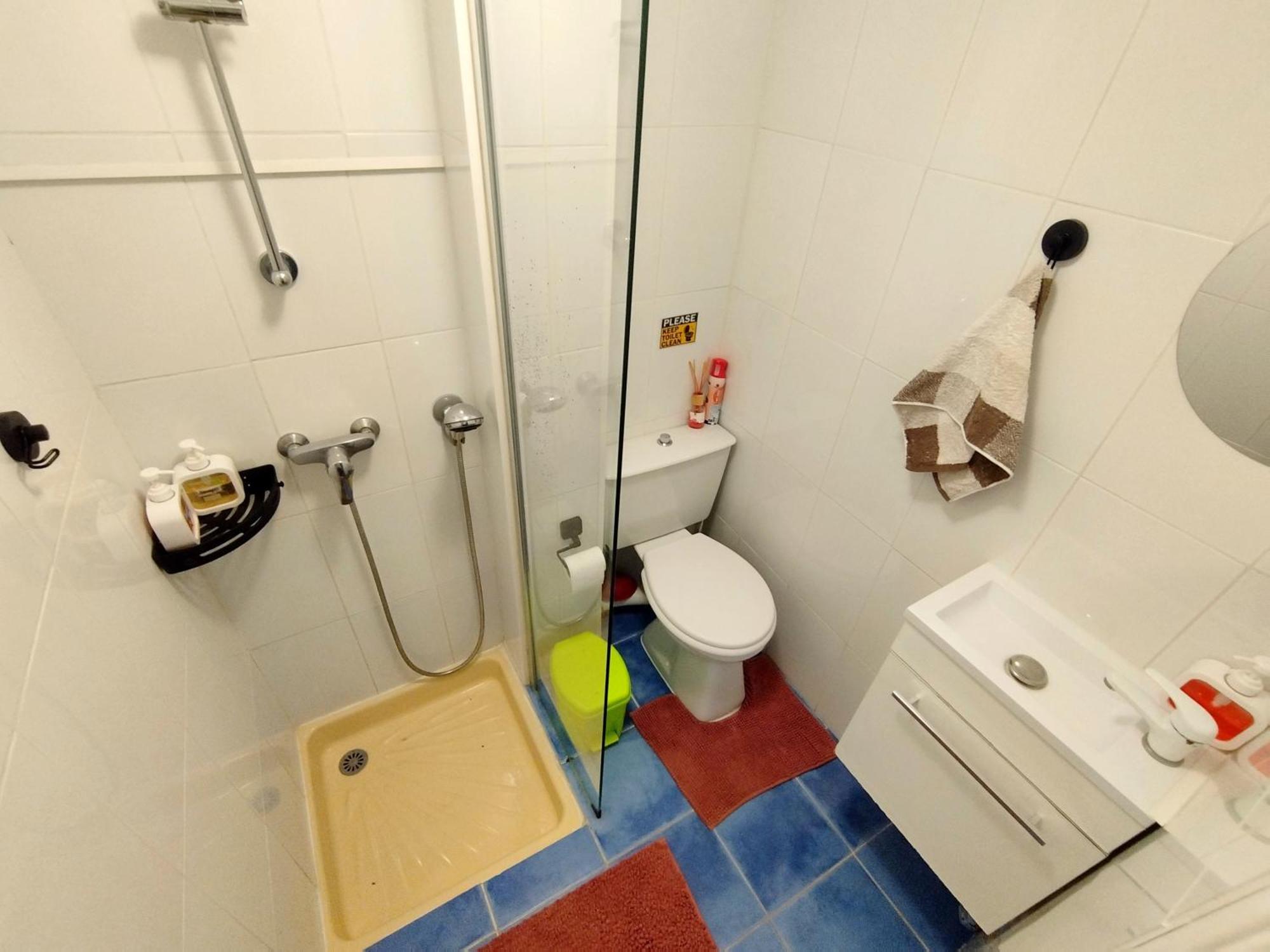 Homestay Private In Shared In The Center Of *