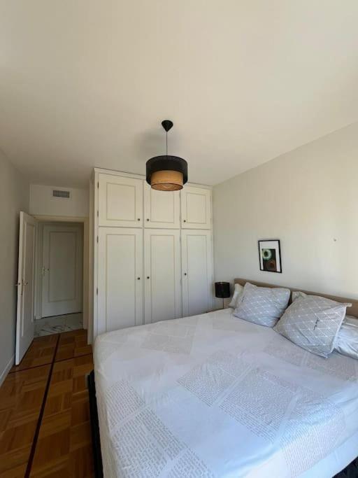 Free Parking, Private Bedroom And Bathroom With Seaview * Nice