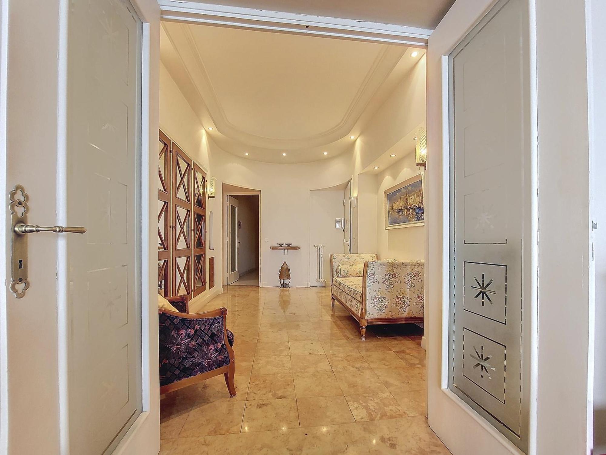 Nestor&jeeves - Horizon Promenade - - Sea Front *