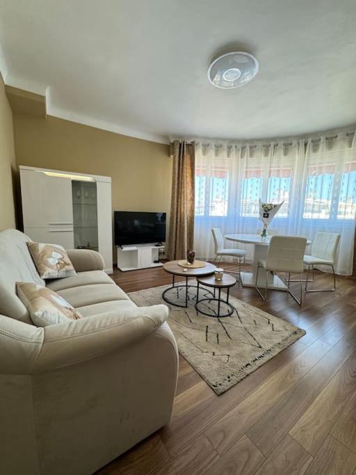 Apartment Magnifique 2 Pieces A 2 Pas De La *