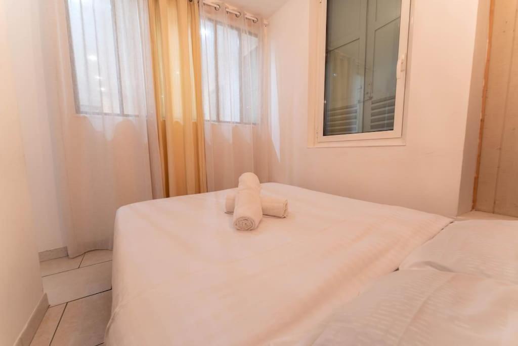Apartment 2p, Quartier Du Port, *