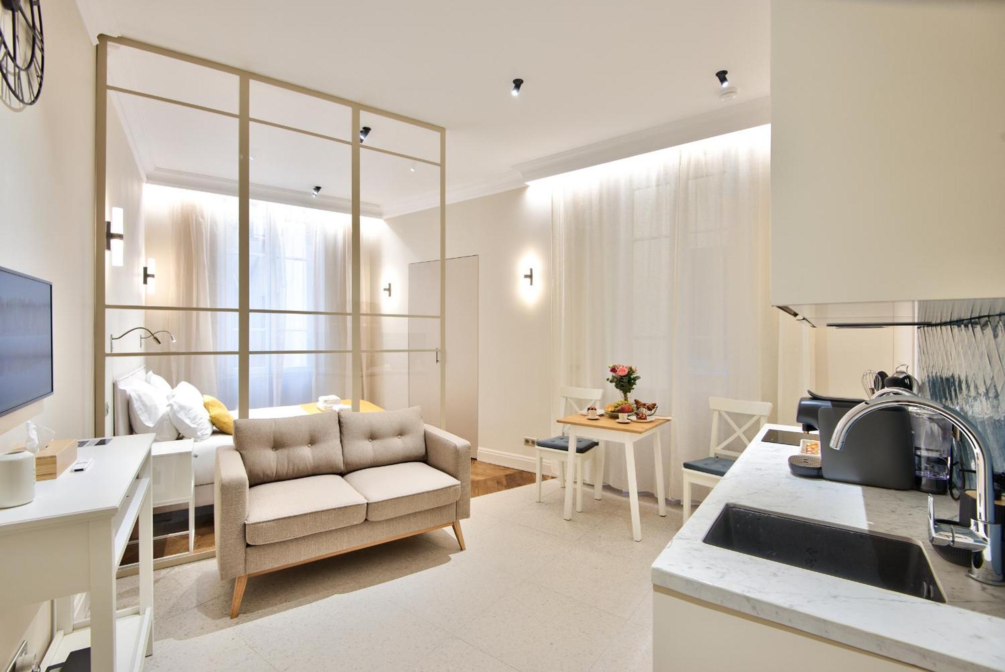 9 Alberti Centre Aparthotel