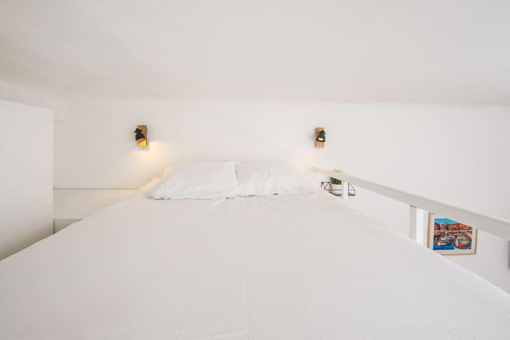 - - Superbe Avec Balcon - Centre - - Apartment *