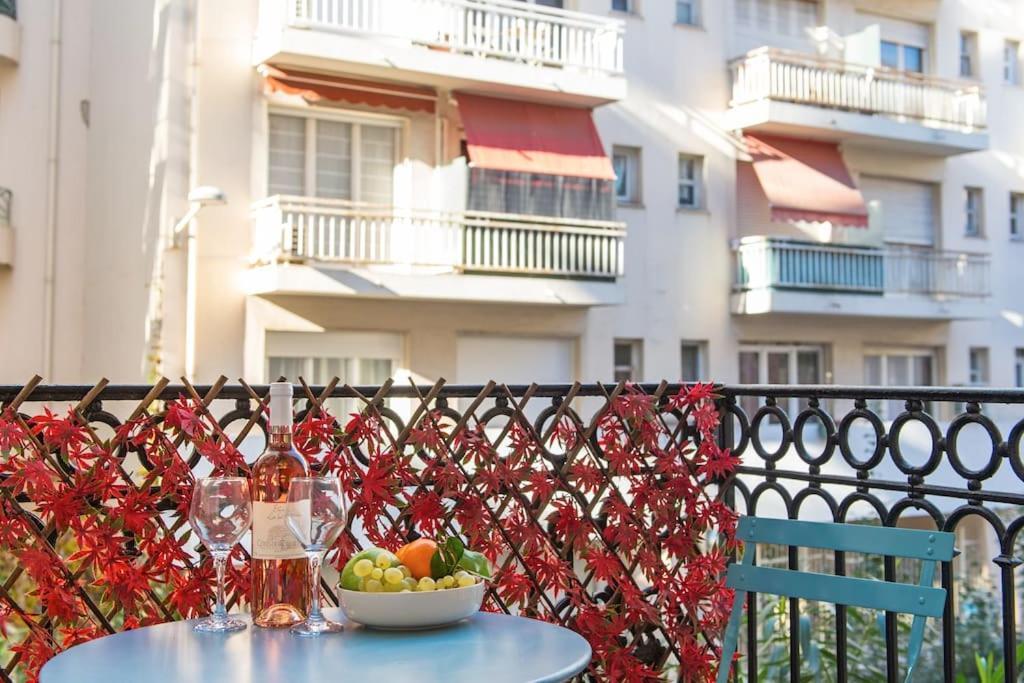 - - Superbe Avec Balcon - Centre - - * Nice