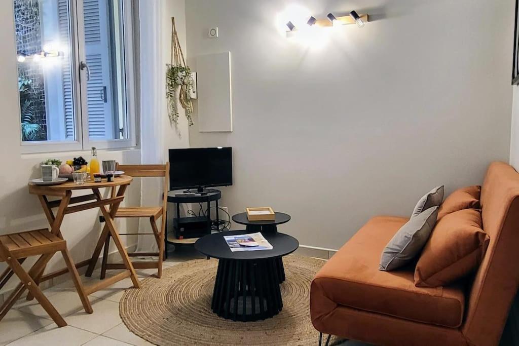 Patio D'azur- Coquet 2pers 2lits Proche Plages
