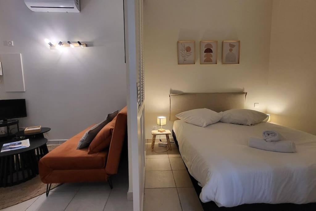 Appartement Patio D'azur- Coquet 2pers 2lits Proche Plages