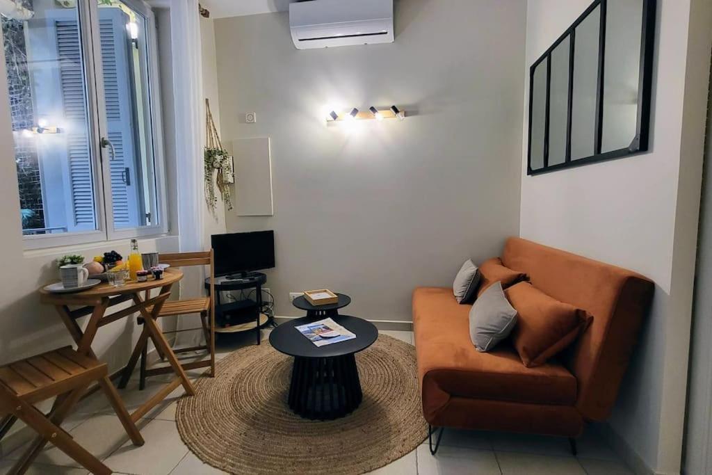 Patio D'azur- Coquet 2pers 2lits Proche Plages *