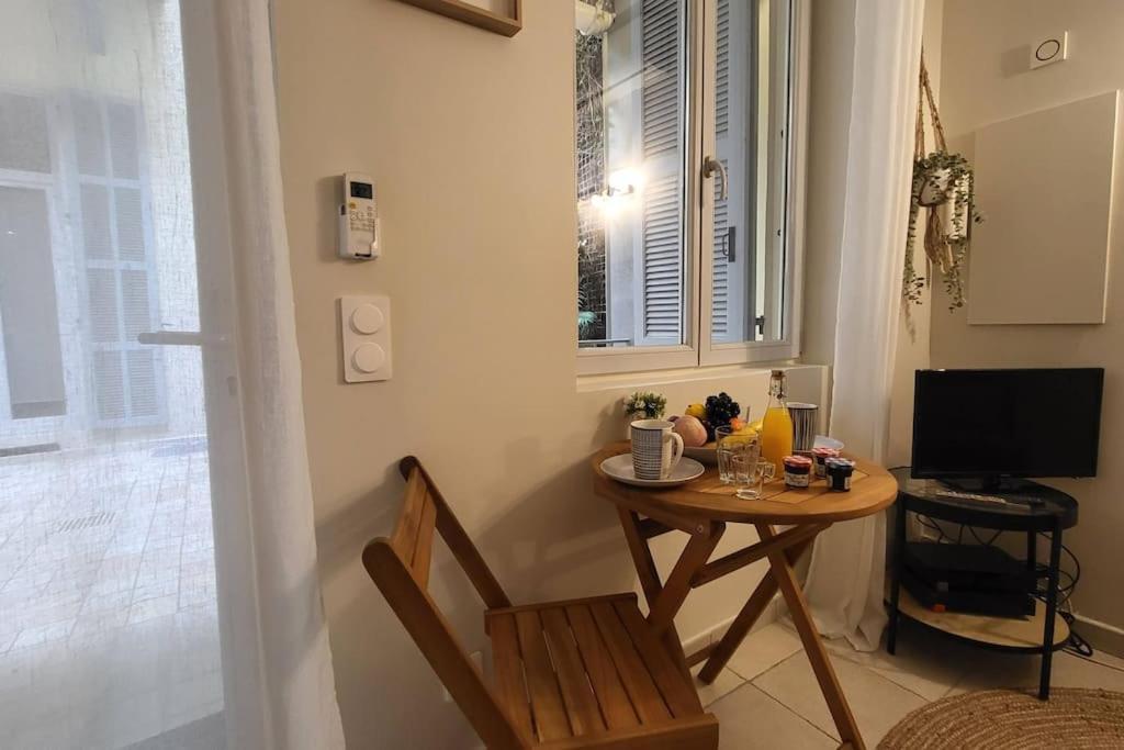Patio D'azur- Coquet 2pers 2lits Proche Plages * Nice