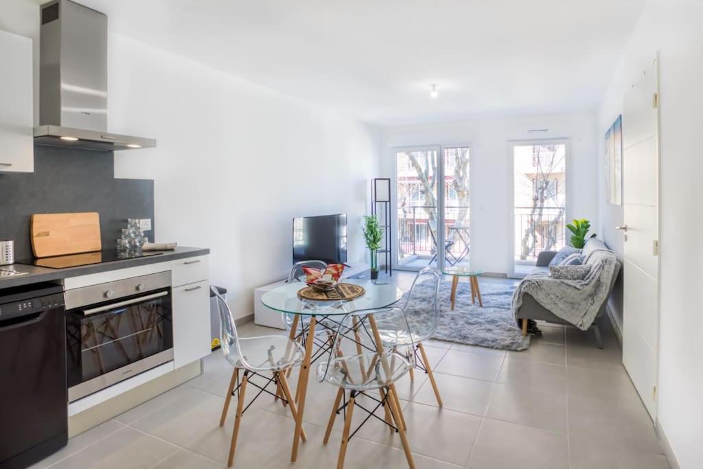 Luxurious Serviced In The French Riviera , Monaco