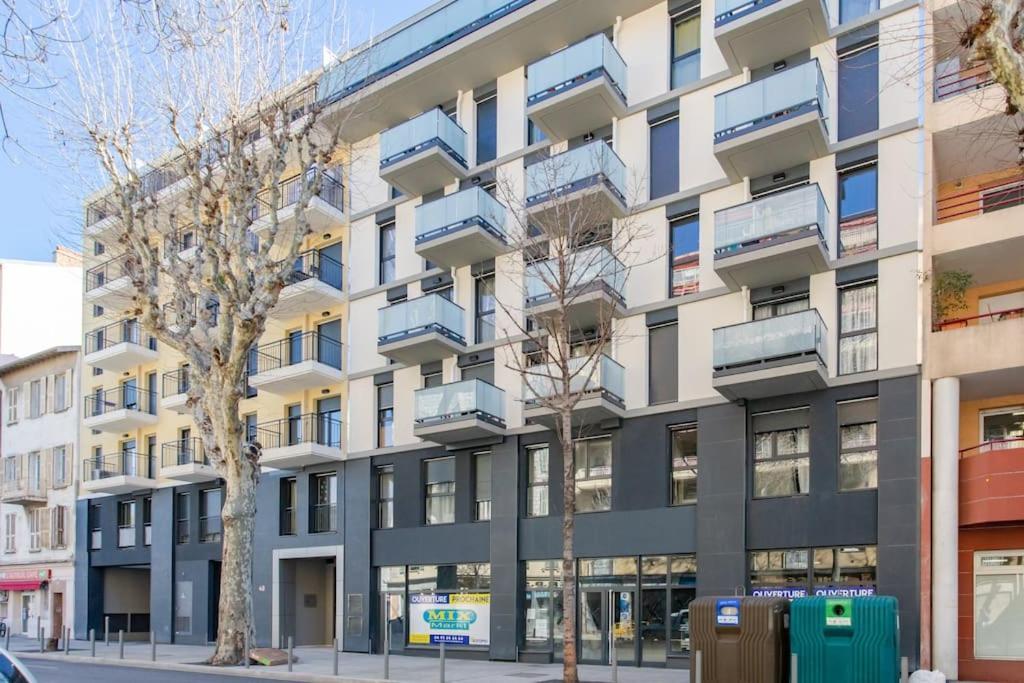 Apartment Luxurious Serviced In The French Riviera , Monaco *