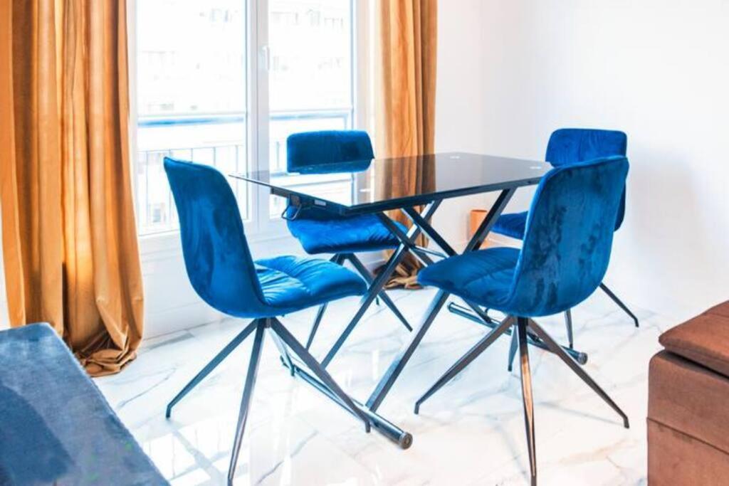 2p Moderne Proche Promenade Des Anglais, Apercu