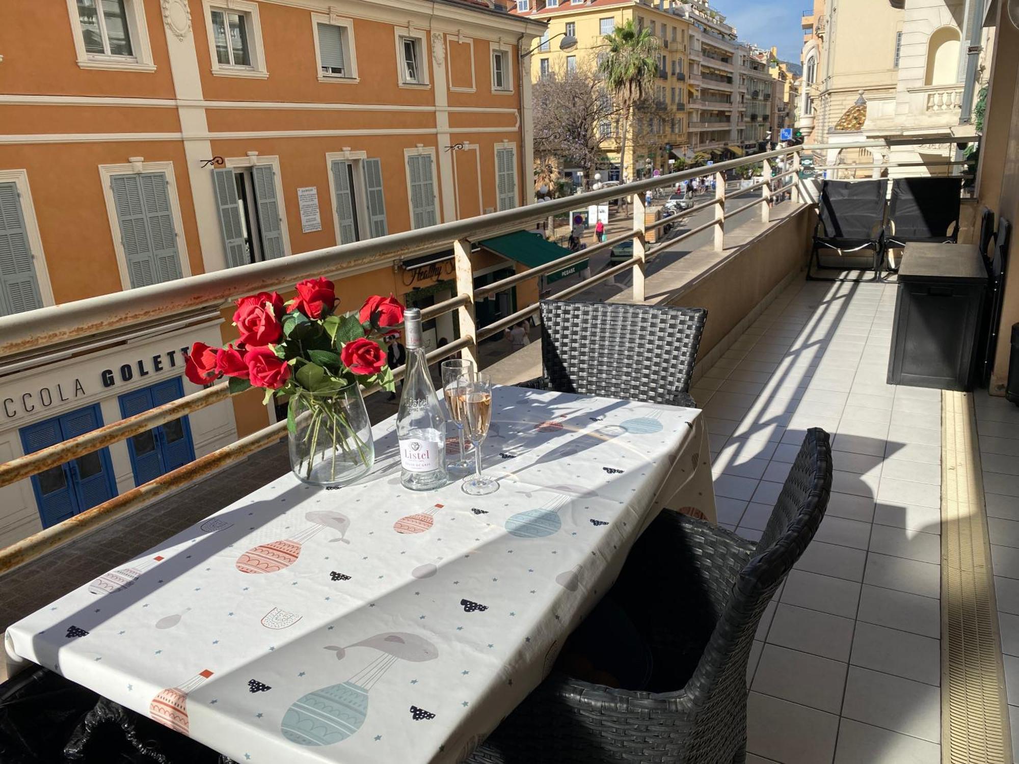 Apartment Le Grand Palais De La Mediterranee Access - Choice In