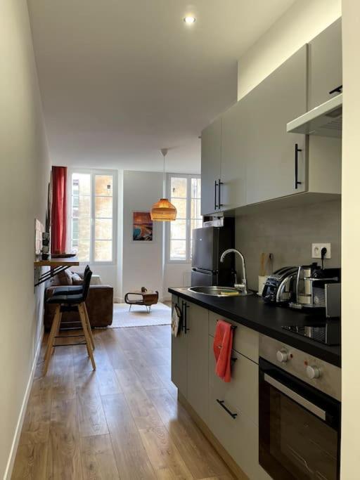Au Coeur Du Vieux - Vue Et Clocher Apartment *