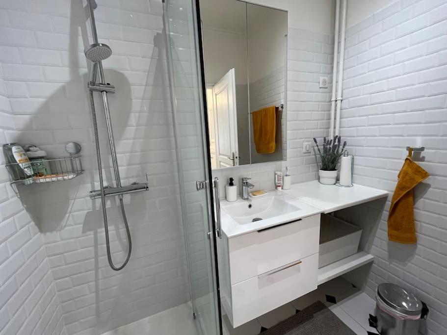 Sunny Gambetta With 3 Air Conditionings Apartment *