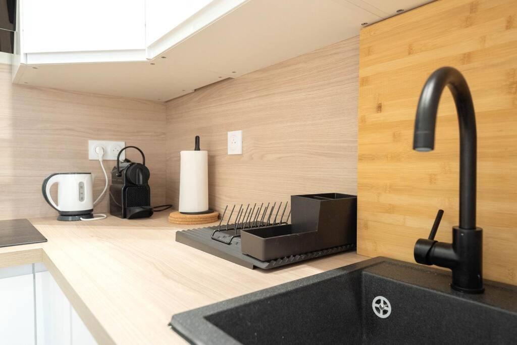 Elegant 3p Idealement Situe Au Coeur De Apartment
