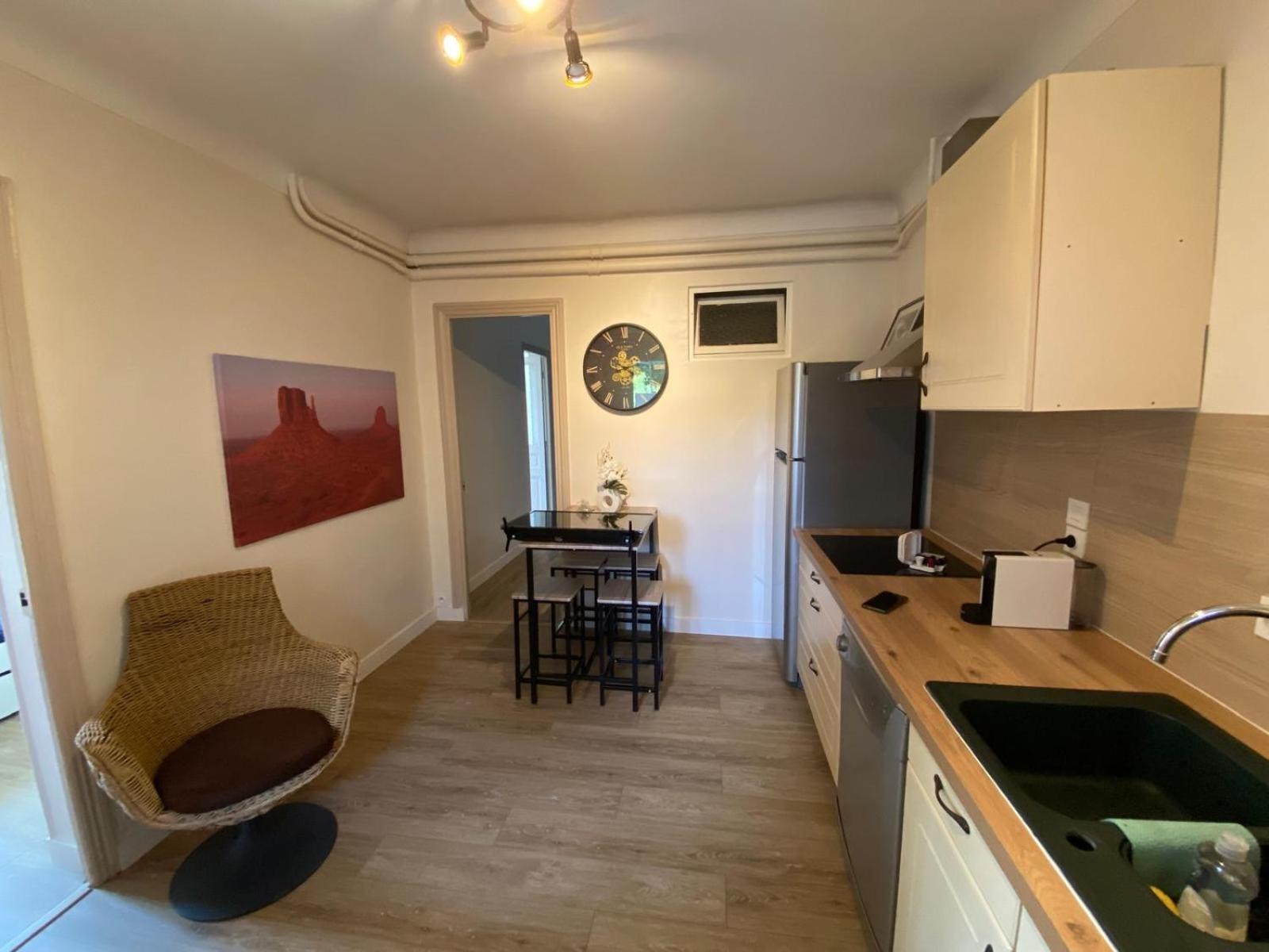 Apartment La Campagne En Piscine, Jardins Et 2 Confort