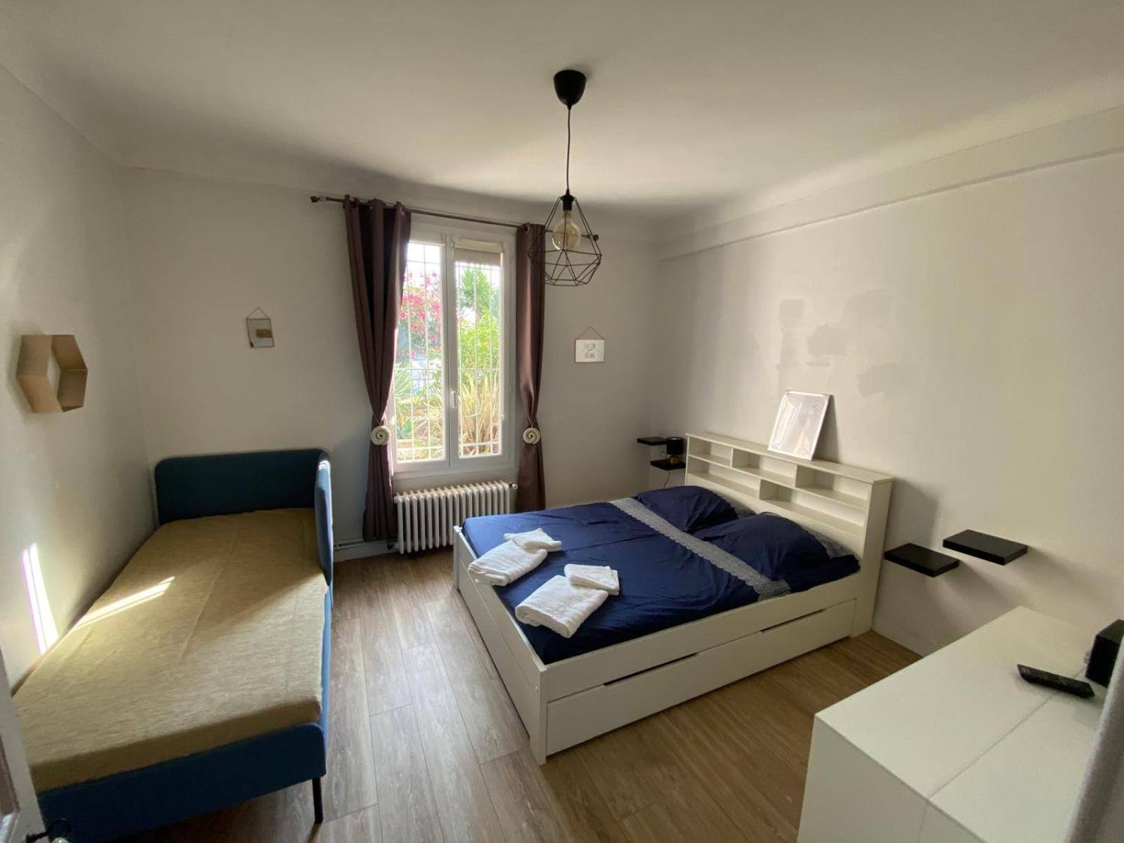 La Campagne En Piscine, Jardins Et 2 Confort Apartment
