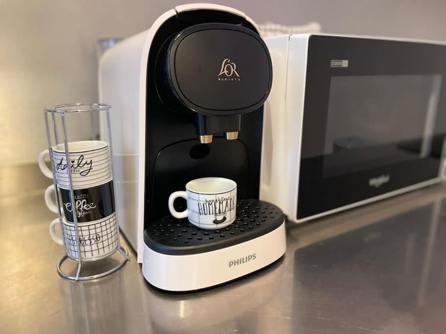 Cosy Appartement, Moderne, Fuchsia, Industriel Apartment