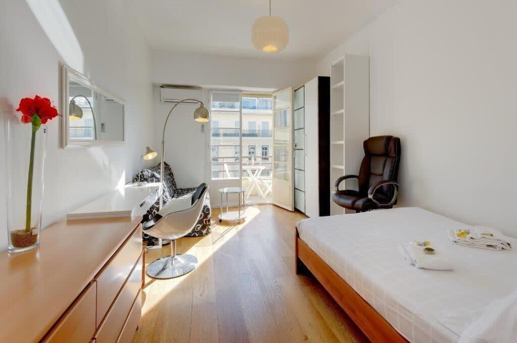 Apartment Myrazur Carre D'or