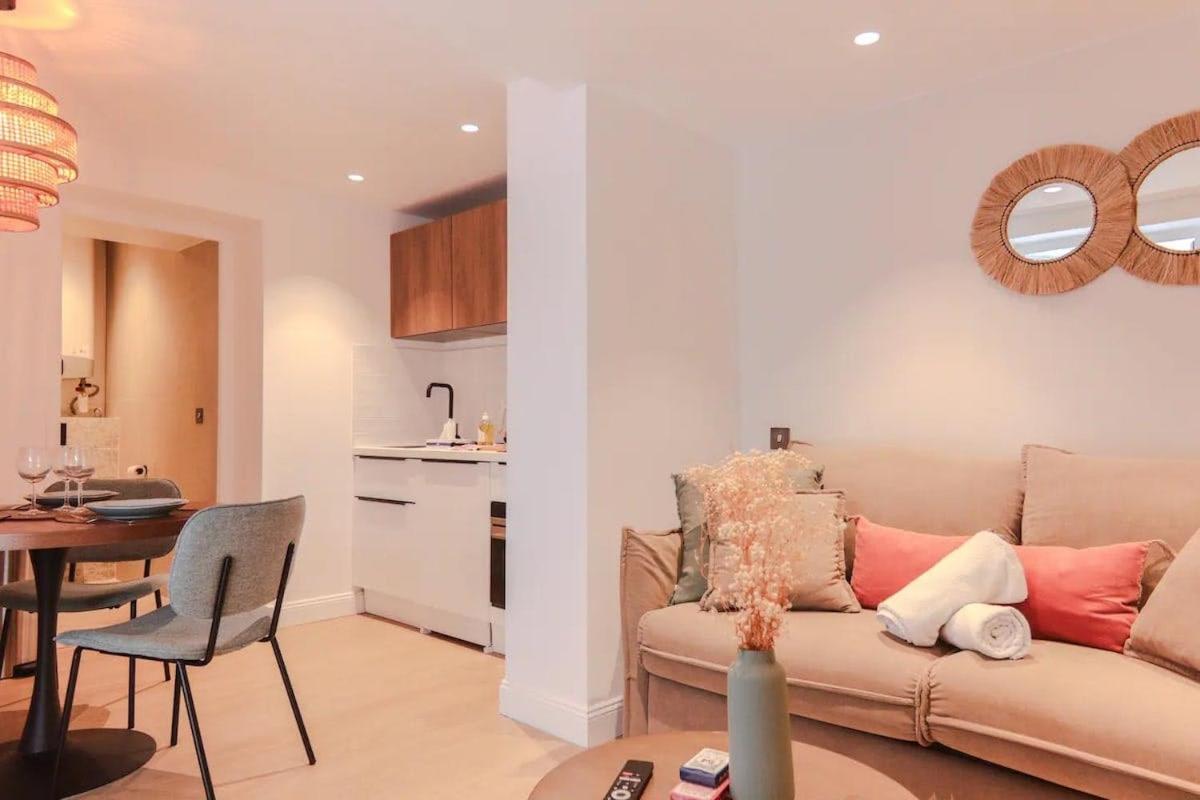 Angleterre 5 - Centre - 2 Pieces Mezzanine Apartment Nice