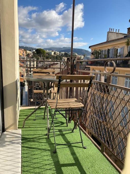 Charmant Et Petit Lumineux Studio Apartment *