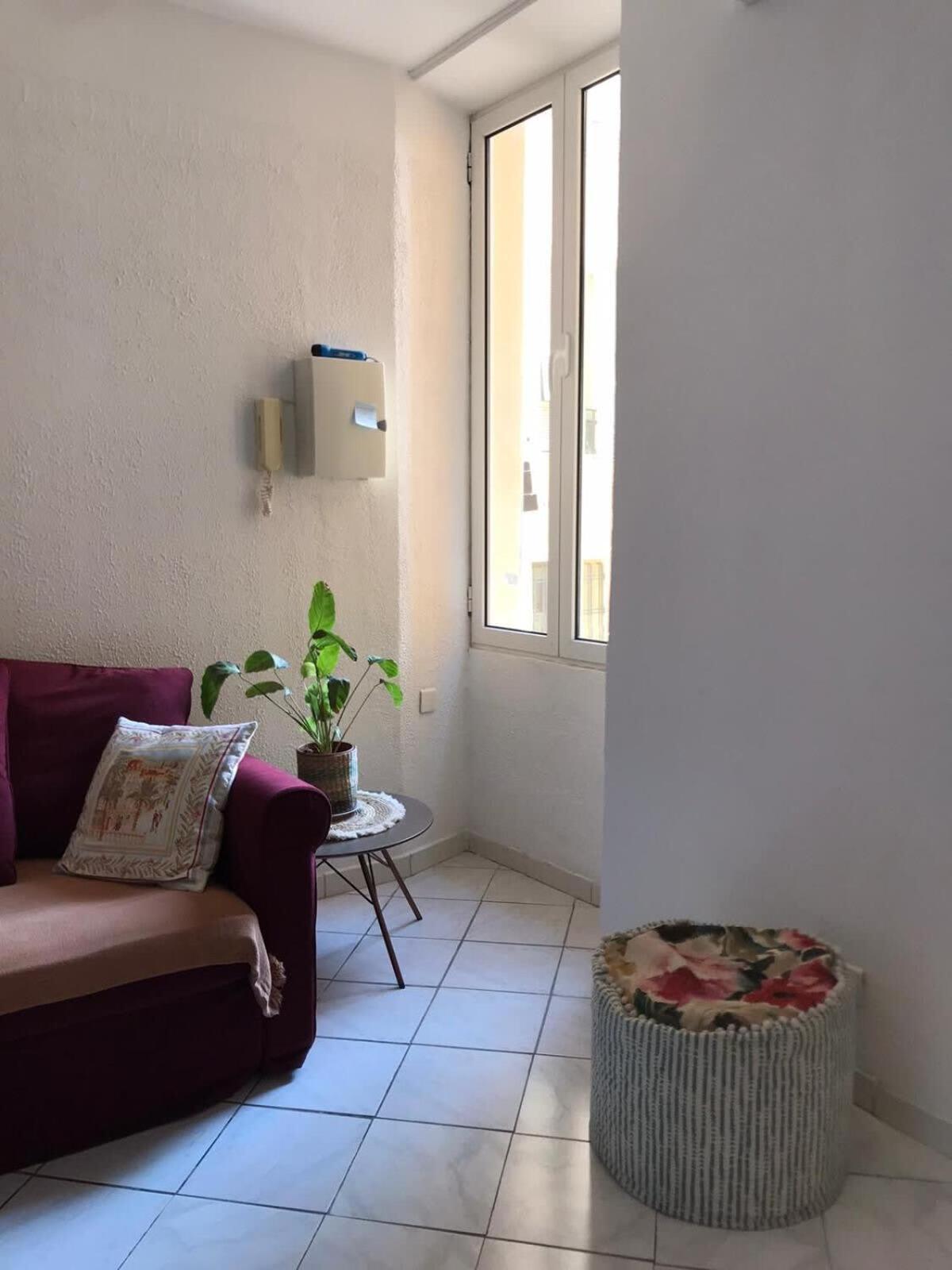 Rue St Gaetan Location Old Town *