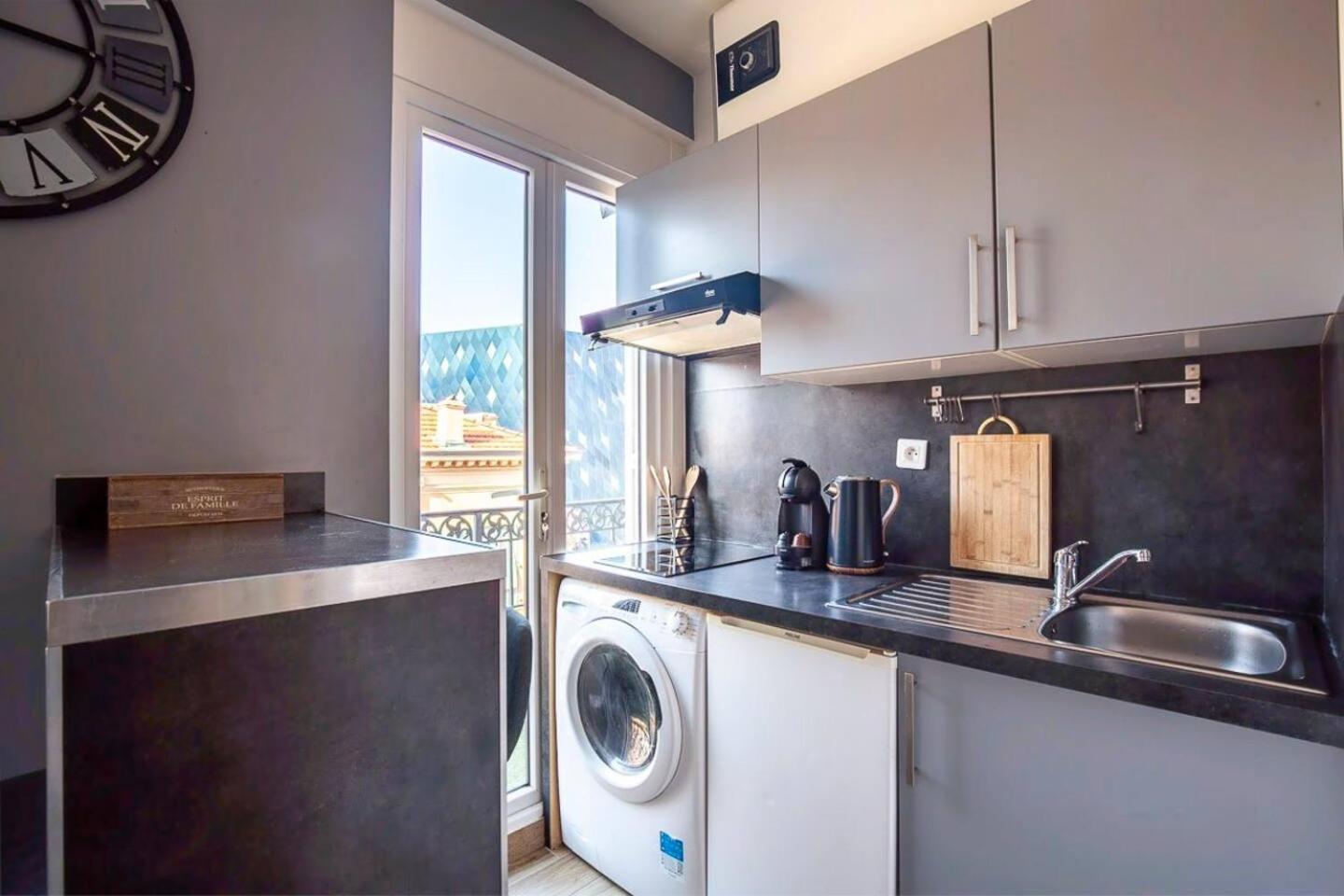 Homelivia Av Jean Medecin * Nice