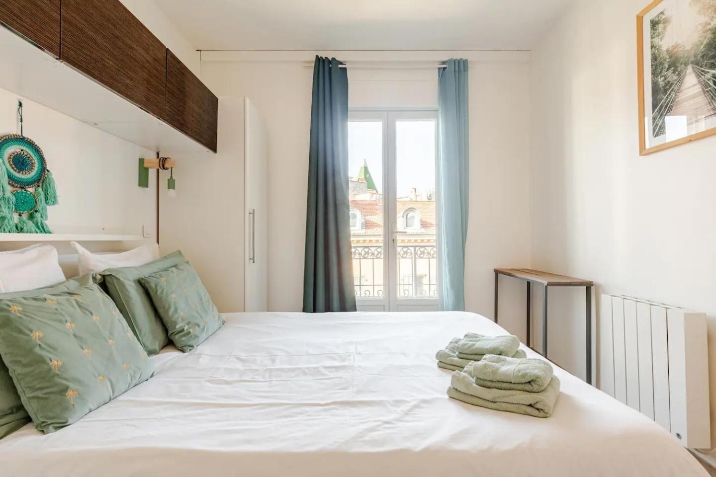 Homelivia Av Jean Medecin * Nice