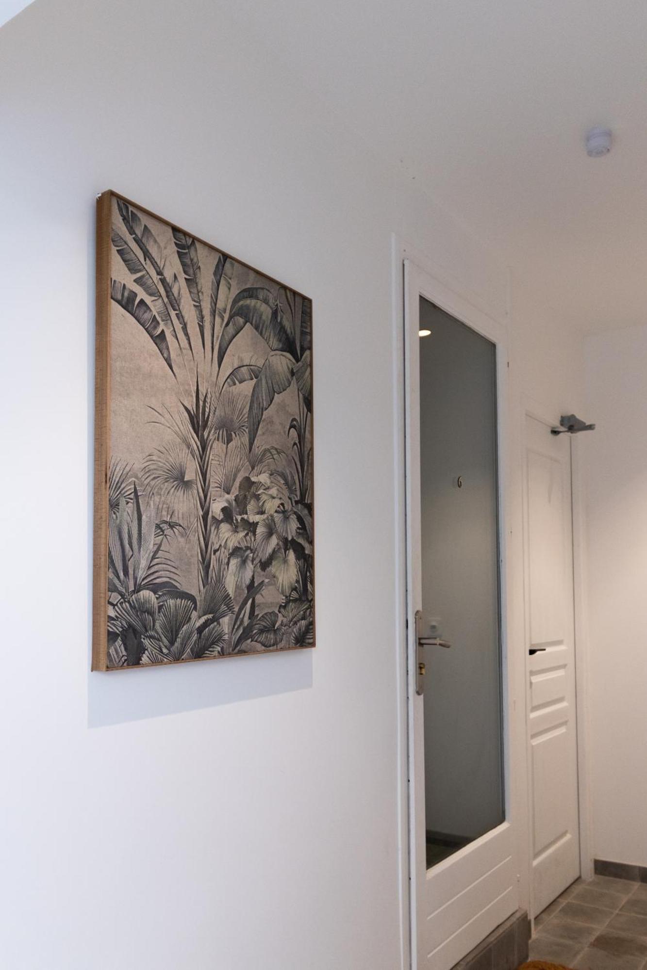 Angleterre 6 - Centre - 3 Pieces Duplex Apartment *