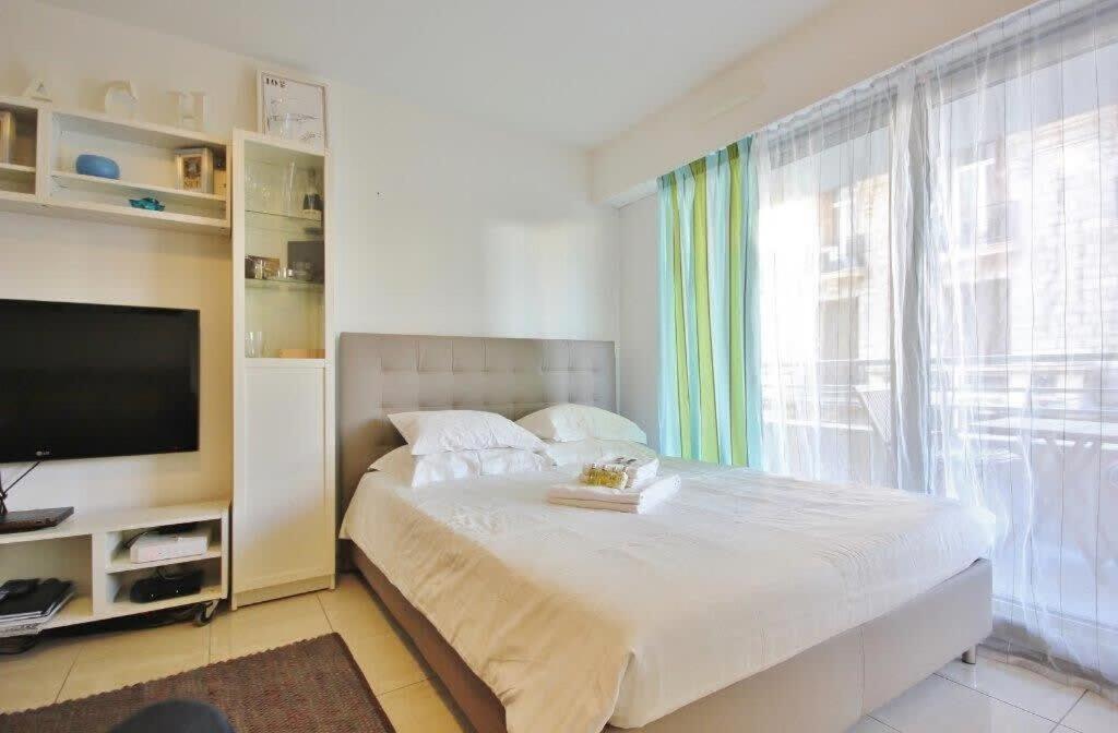 Le Palais De Med Promenade Des *