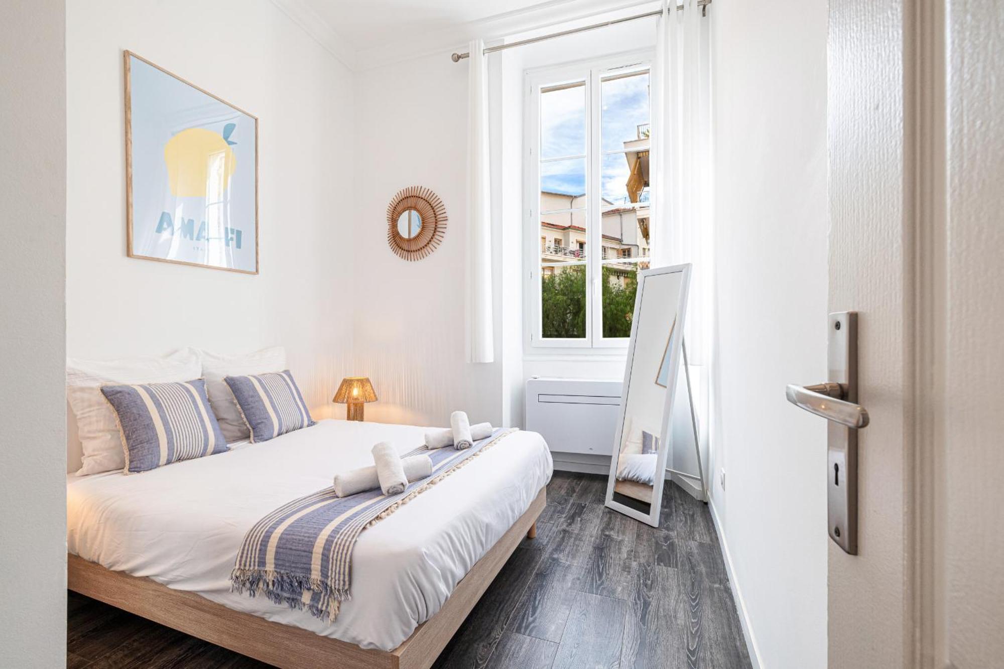 1 Longchamp - Joli - Carre D Or - Climatise Apartment *