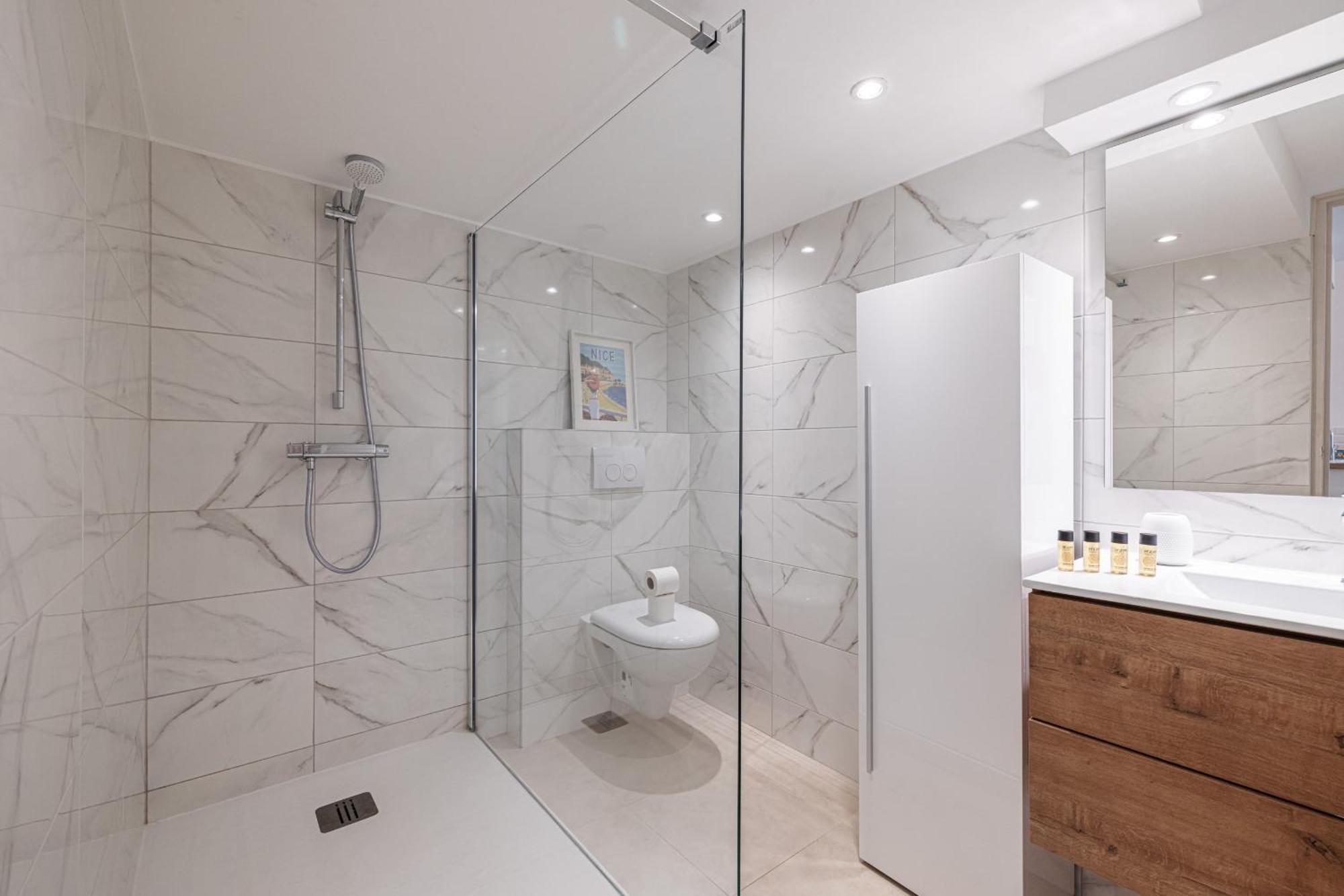 1 Longchamp - Joli - Carre D Or - Climatise Apartment