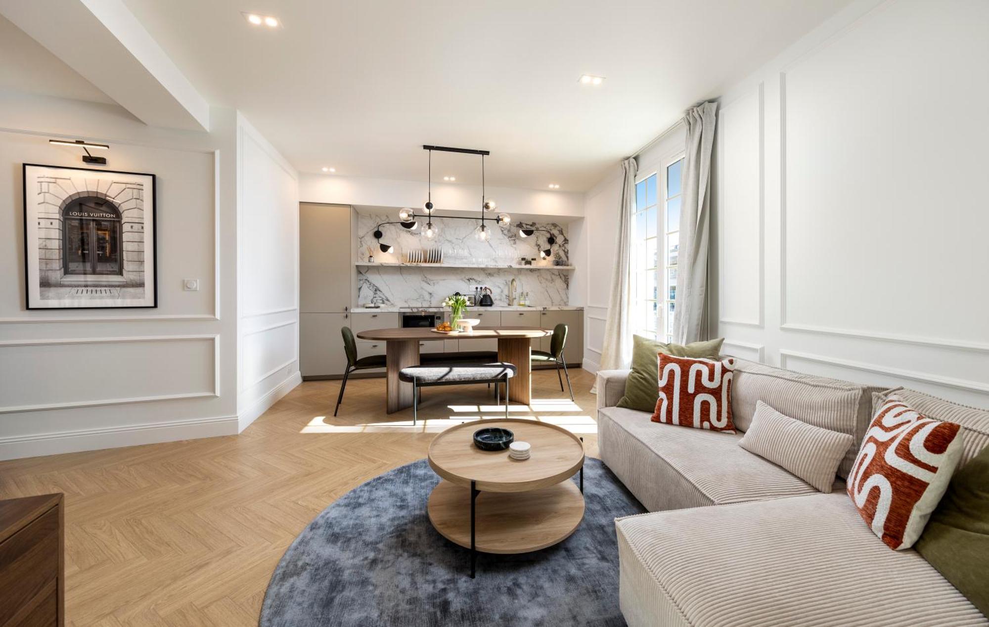 Designer Floor Peaceful Elevator Fiber Wifi, Balcony Apartment Nice