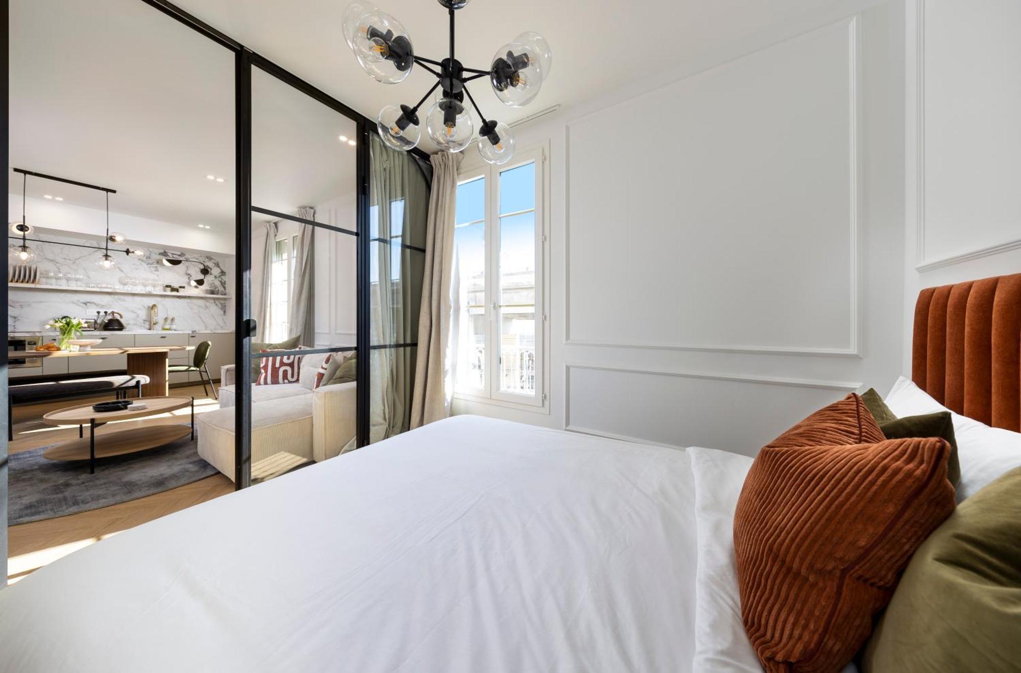 Designer Floor Peaceful Elevator Fiber Wifi, Balcony Apartment Nice