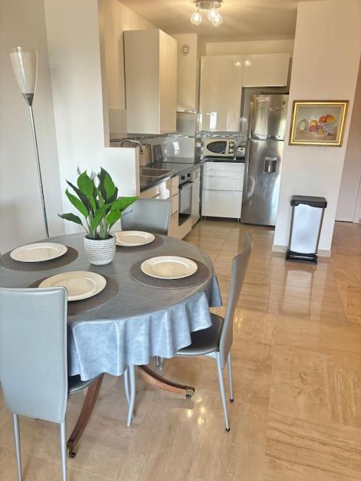 Lumineux Vue Mer, Piscine Et Tennis *