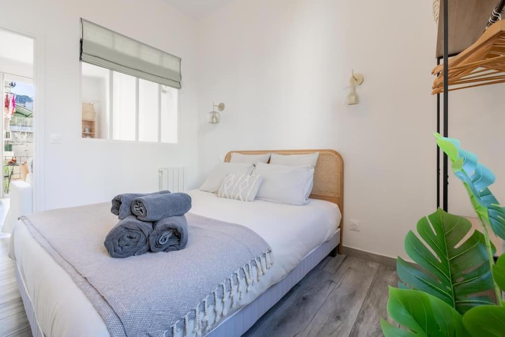 Charming Port Place Du Pin With Balcony * Nice