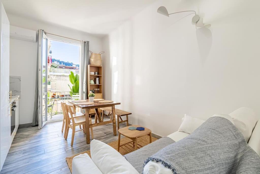 Apartment Charming Port Place Du Pin With Balcony Nice