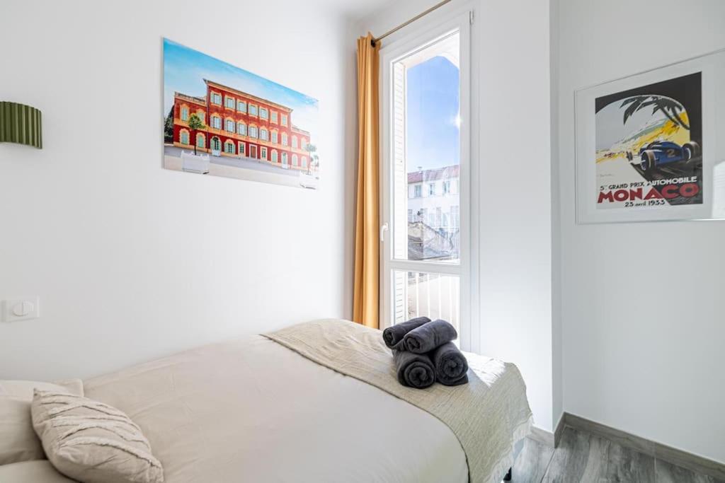 Charming Port Place Du Pin With Balcony